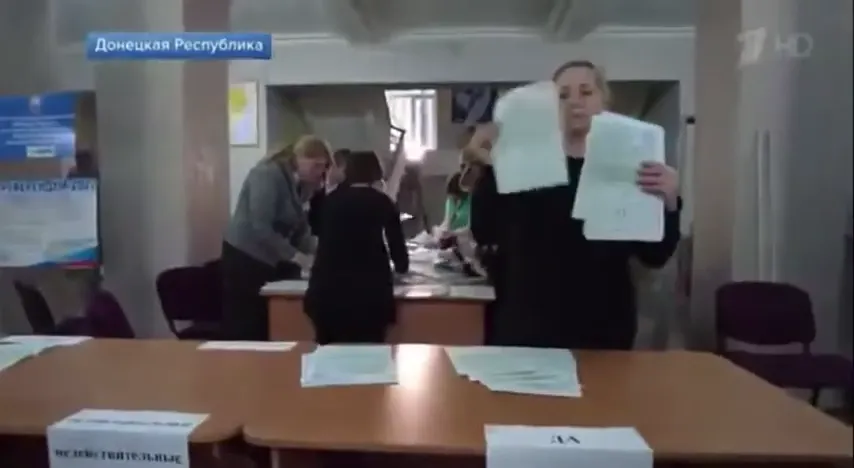 Prévia: VOTOS IMPRESSOS SENDO UTILIZADOS EM PLEBISCITO NA UCRÂNIA ORGANIZADO PELA RÚSSIA - 2022